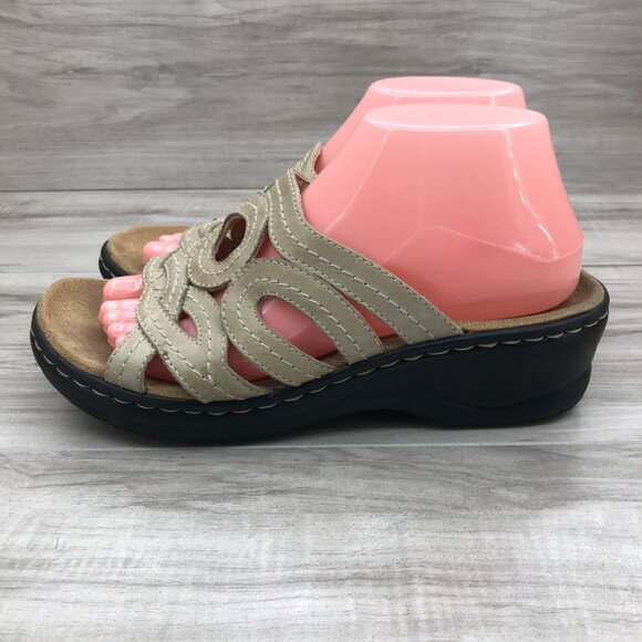 Clarks Sandals Womens 8.5M Tan Leather Slip On Comfort Shoes - Picture 2 of 12